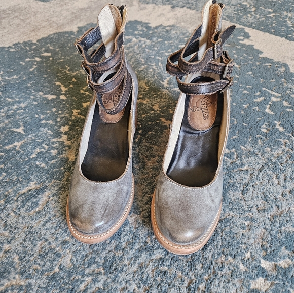 Freebird Randi - Picture 3 of 5